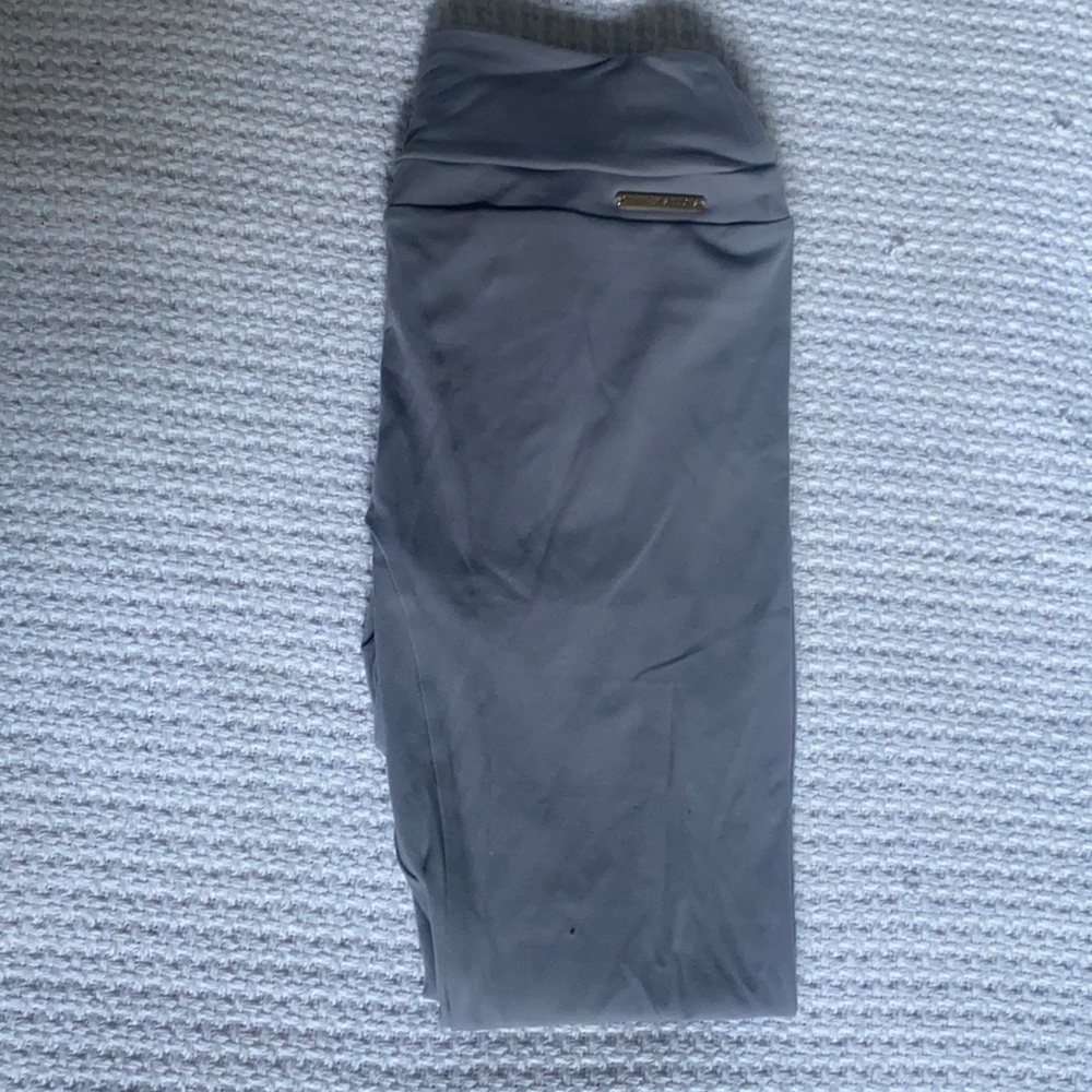 WHITNEY SIMMONS VOLUME 1 GYMSHARK COLLECTION